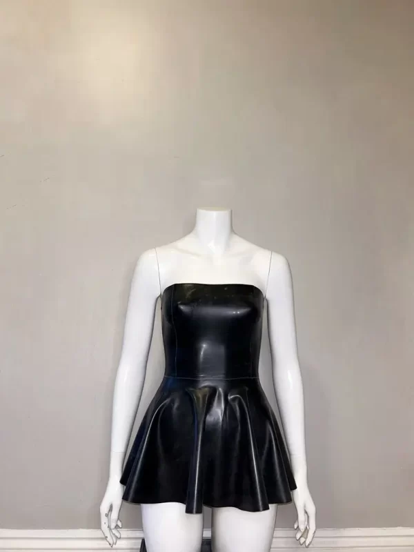 Mini-robe bustier avec jupe circulaire