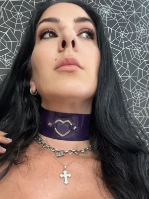 Latex Heart-Ring Choker Collar