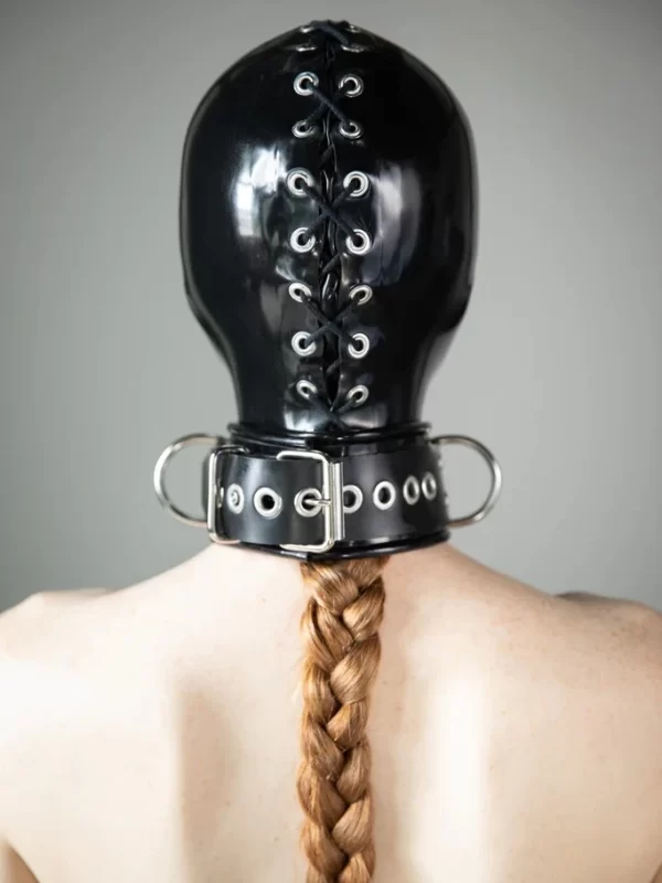 Latex Expandable Buckle Hood