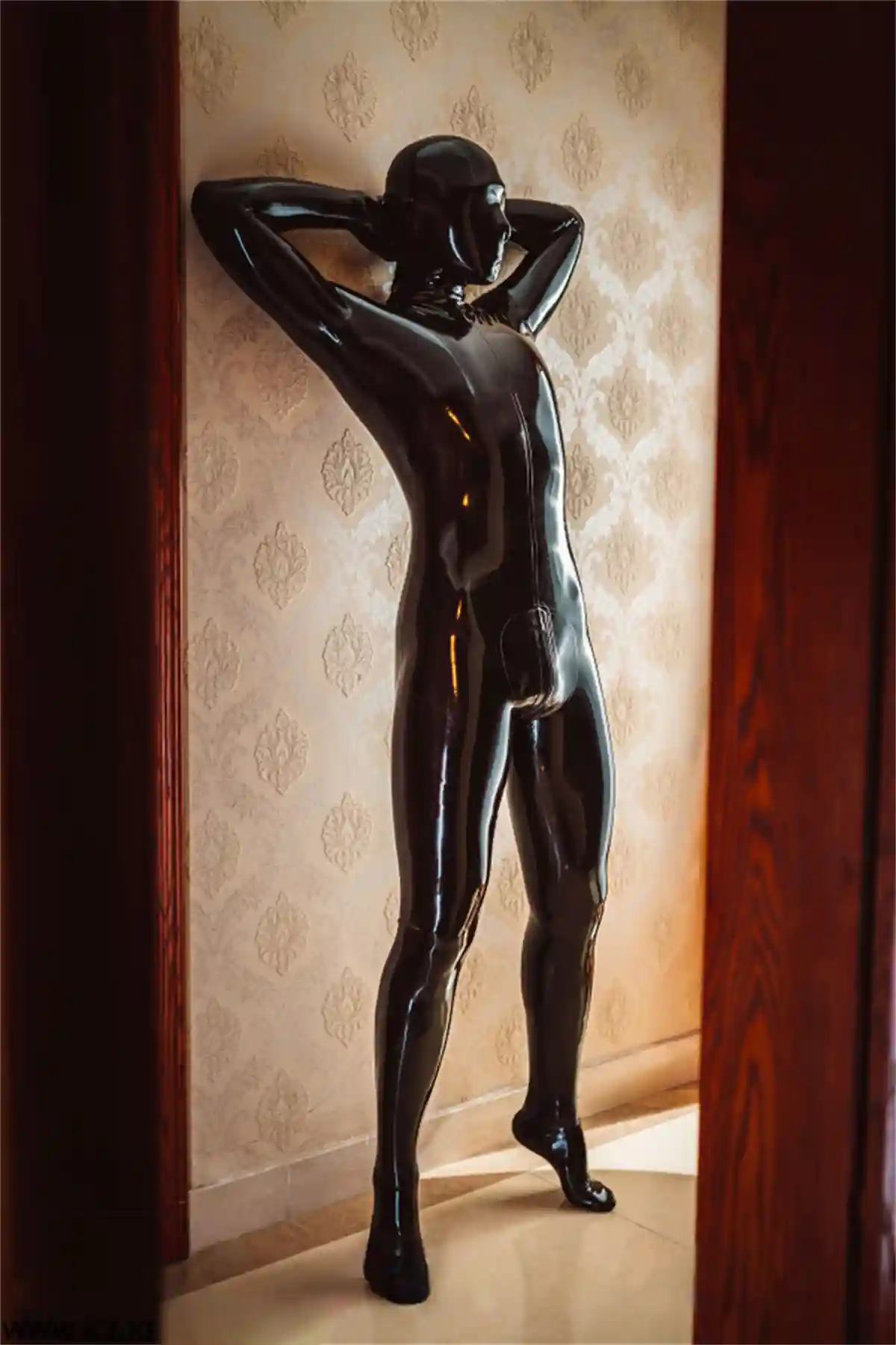 Latex Male Stealth Two-pieces Fully-Enclosed Catsuit Latex Male Stealth Two-pieces Fully-Enclosed Catsuit