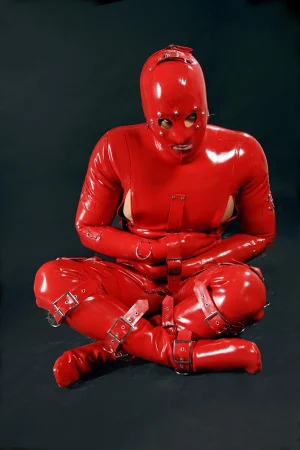 Latex Mens The Strapping Heavy Suit